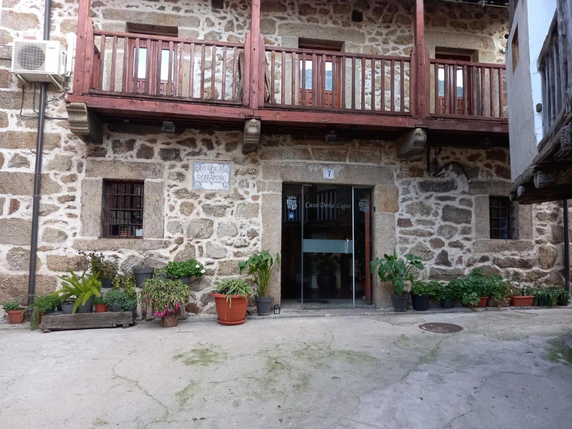 Casa Dona Ligia Guest House Mijares  Bagian luar foto